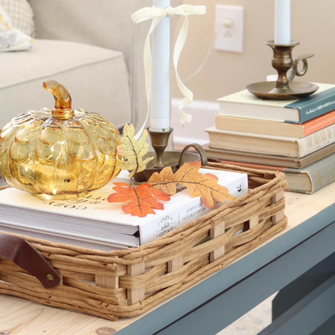 Fall Tray Decor Ideas: Tiered Trays and Single Trays for a Cozy Autumn Look