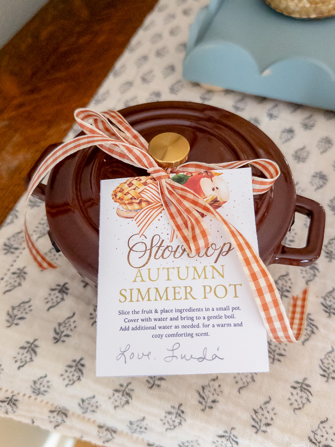 Mini Dutch oven simmer pot gift idea from Hearth and Hand Magnolia