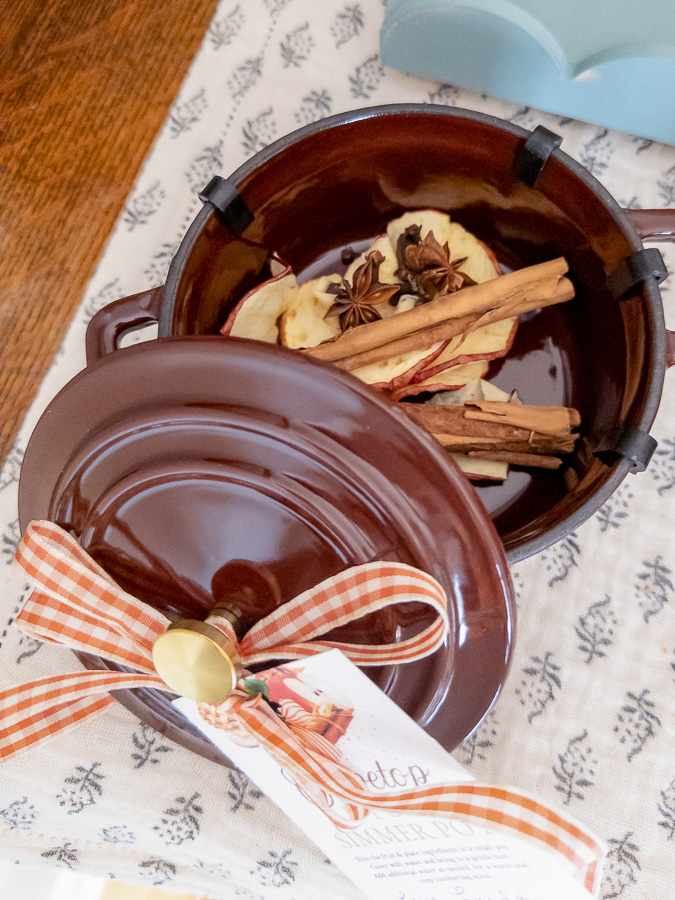 Mini Dutch oven simmer pot gift idea from Hearth and Hand Magnolia