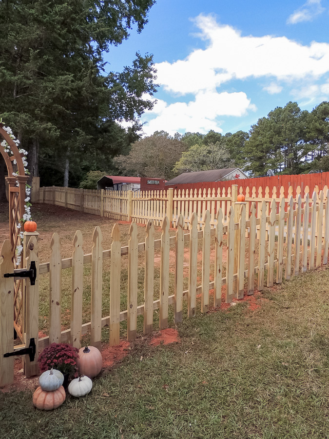 English cottage picket fence