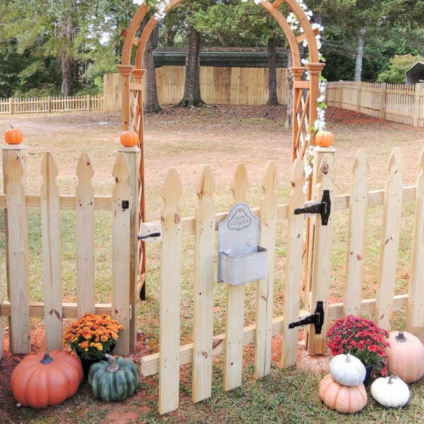 How to build a picket fence
