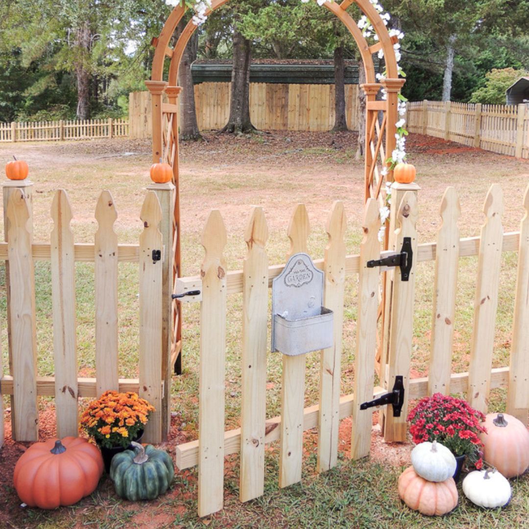 How to Build a Picket Fence (Beginner Friendly Step-by-Step Guide)
