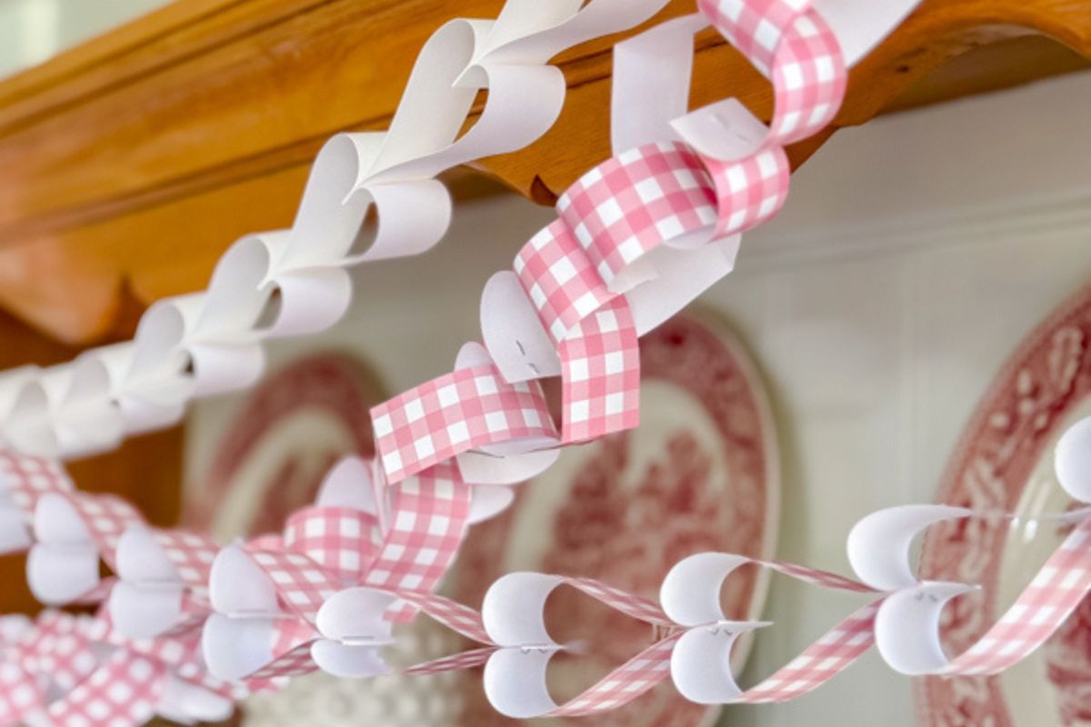 Paper Heart Chain Pattern Heart Paper Chain DIY (Two Sweet Ways to Make One)
