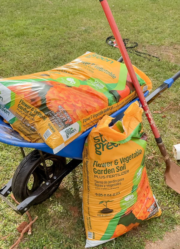 Sta green flower and vegetable garden soil plus fertilizer