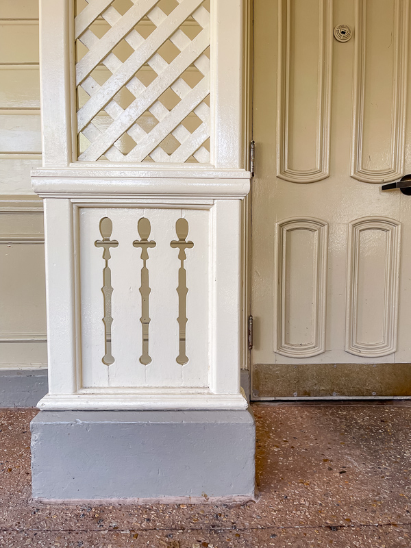 Lattice and carved column design found at Disney for a homes exterior or interior. The bottom carbed half would make a pretty rail for a home too.