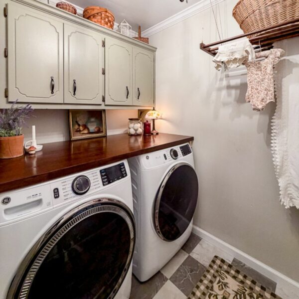 WHIMSICAL COTTAGE GARDEN LAUNDRY ROOM MAKEOVER
